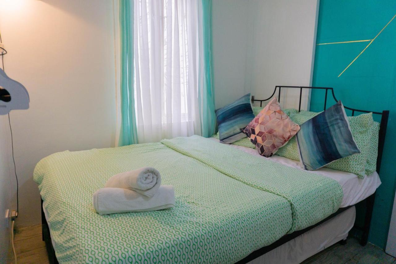 Appartamento Retreat Haven in La Bella Tagaytay Tagaytay City Esterno foto