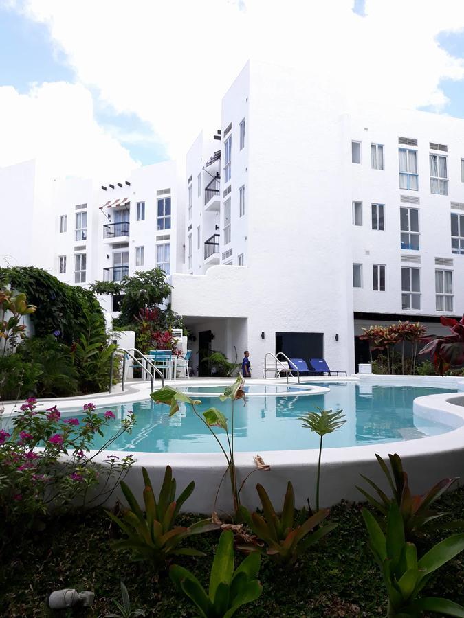 Appartamento Retreat Haven in La Bella Tagaytay Tagaytay City Esterno foto